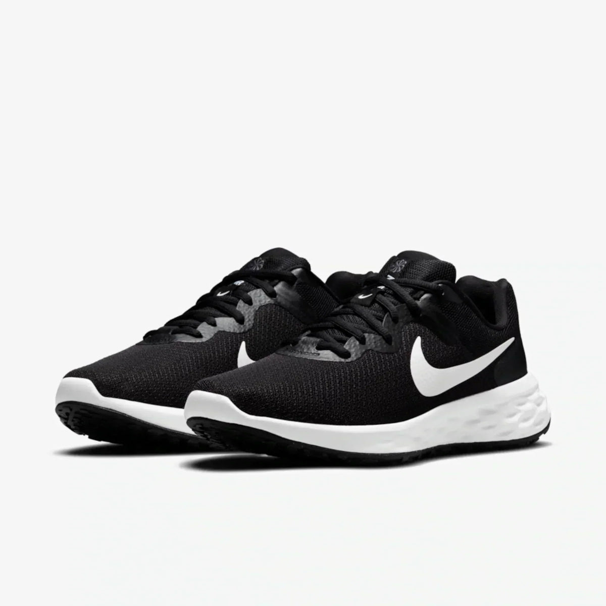 Tênis Nike Revolution 6